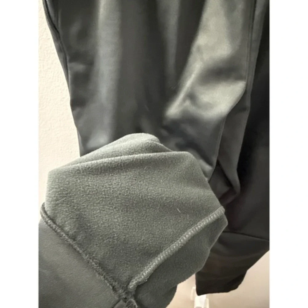 Nike Men's Therma Tapered Pants Medium Gray UConn Huskies NCAA Fleece Pant‎